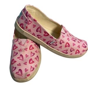 Toms Girls Heart Print Classic Slip On Shoes Pink Size 2 Casual Cute Valentine's